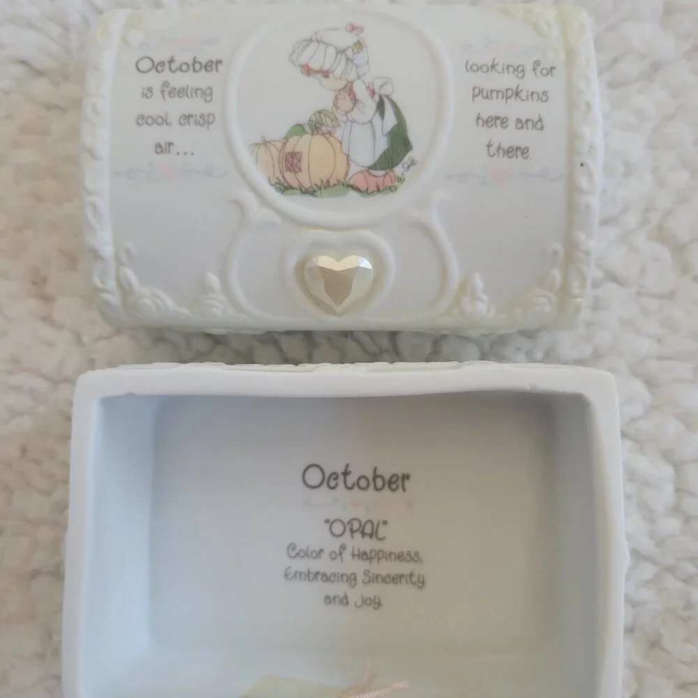 Precious Moments October Opal Birthstone Porcelain Trinket Box Pumpkin Chest